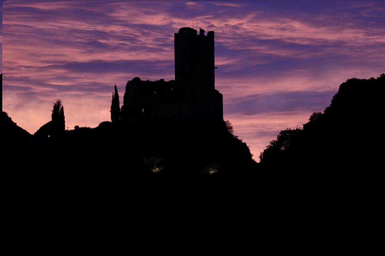 4 Star Cabaret Lastours 4 Chateaux Amazing Cathar Landmark Private Luxury 4 Star Air Conditioned Terrasse With Views Exterior photo